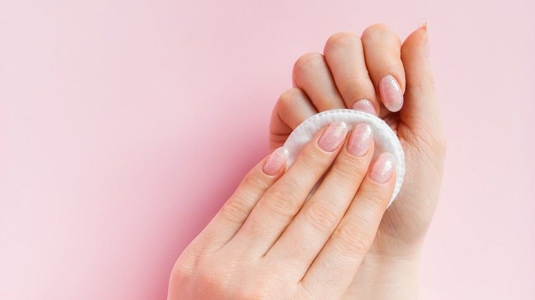 Ultimate Guide To Dip Powder Nails At Home New York 7 Remove Dip Powder Nails At Home With This Easy Tip