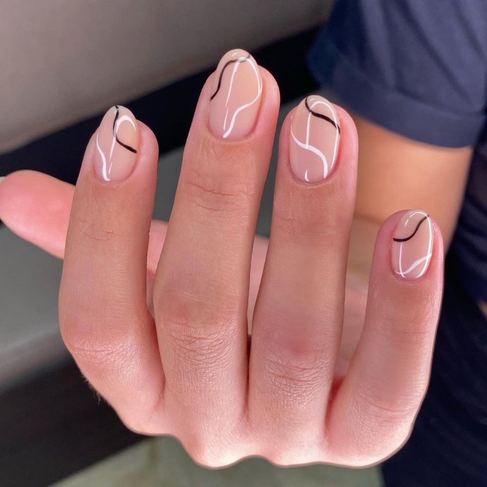 20+ Stunning Geometric Nail Art Patterns To Try 7 Spring Manicure: Fine Lines | Lines on nails, Classic nails, Trendy nails