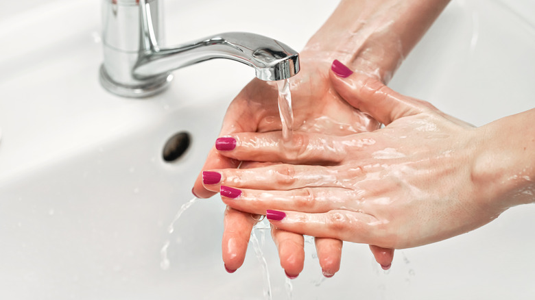 How To Repair A Broken Nail At Home Simple Steps 9 Does Water Weaken Your Nails?