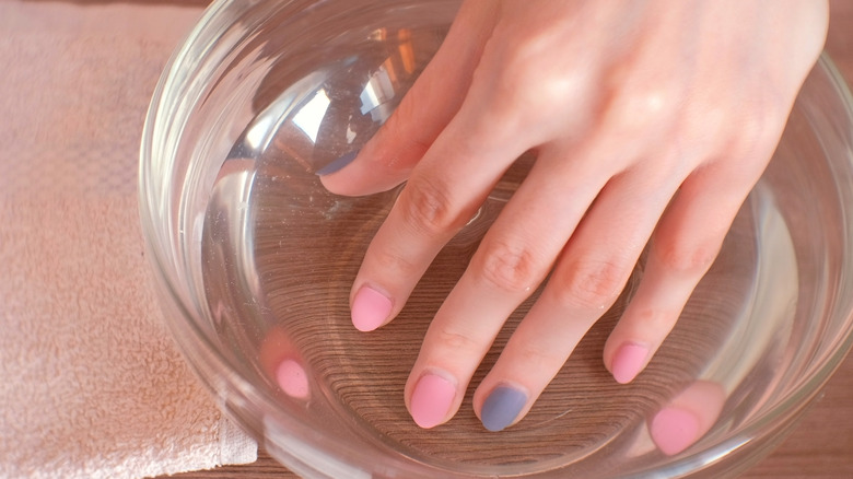 How To Revive An Old Manicure And Restore Polish 8 Speed Up Nail Drying Time With These Quick Tips