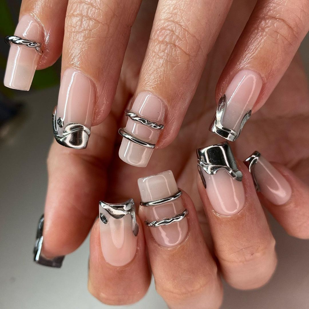 23+ Chic Minimalist Nail Art Designs For Home 9 40 Metallic Nail Designs for a Dynamic Manicure